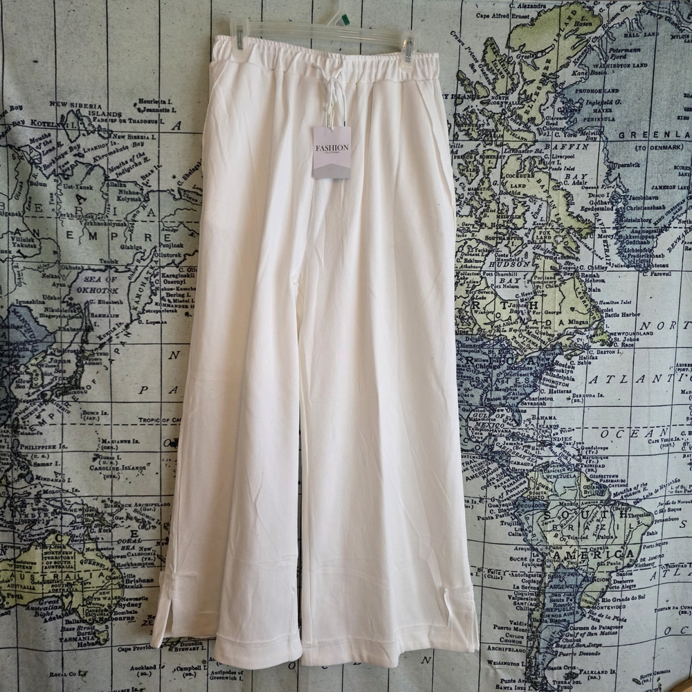 Amazon Essentials Cream Wide Leg Pants